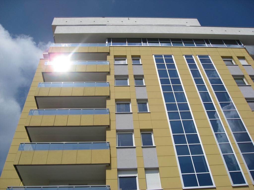 Marcelin Apartments بوزنان المظهر الخارجي الصورة